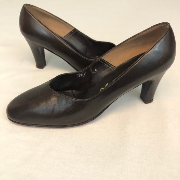 Newton Elkin JW Robinson Vintage Brown Heels - Picture 1 of 6